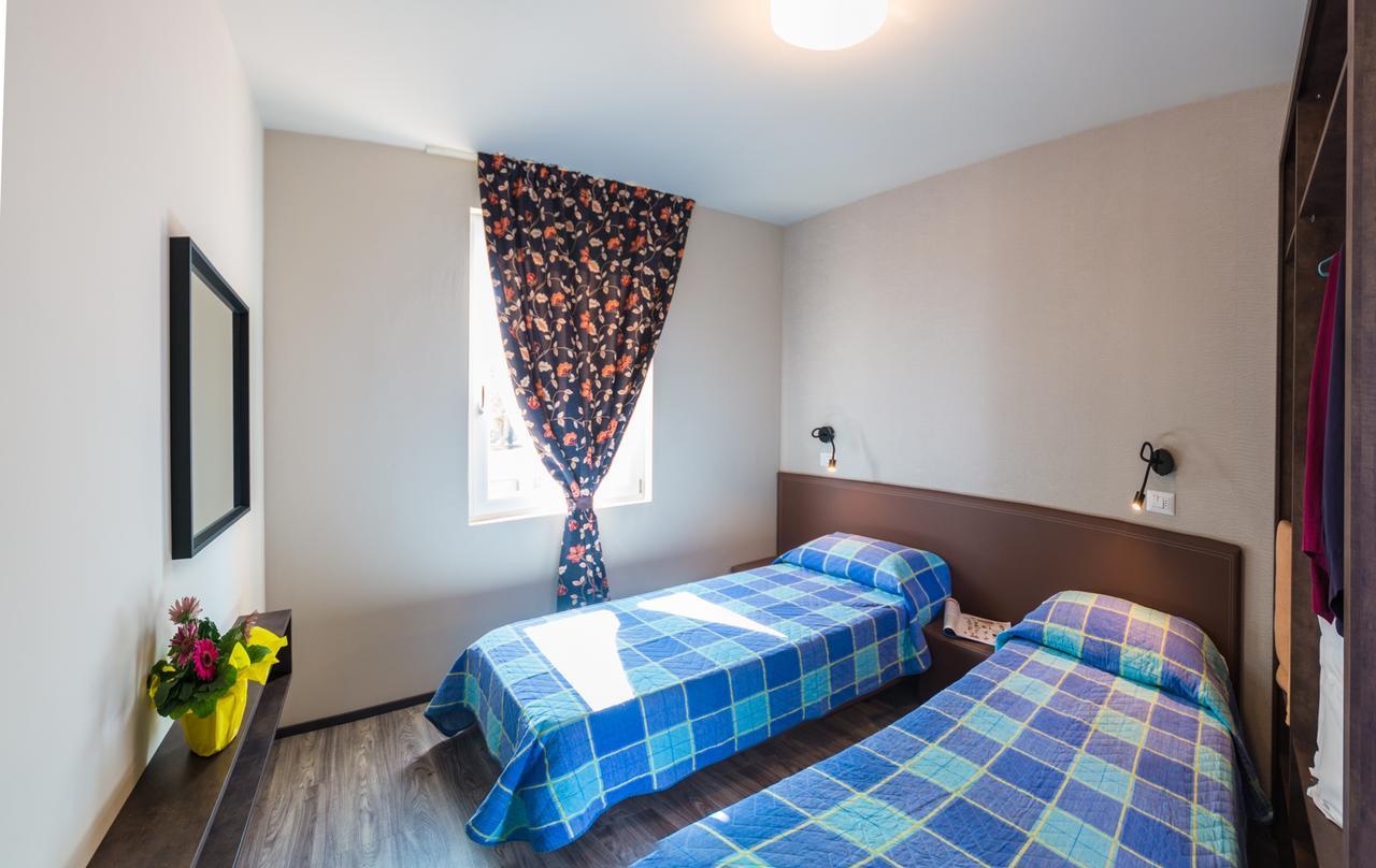 Le Palme Camping & Village Лацизе Номер фото
